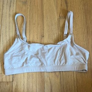 SKIMS FITS EVERYBODY SCOOP NECK BRA | MICA